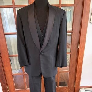 Vintage 1990’s Men’s Tuxedo Jacket Pants Vest Set